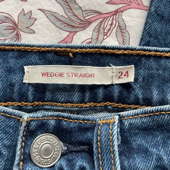 Levi’s Premium Wedgie Straight Below The Belt Raw Hem Button Fly Ankle Jeans 24 - Picture 9 of 16